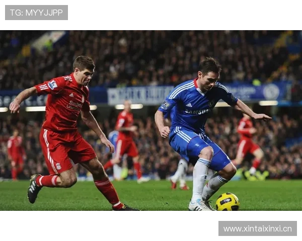 兰帕德与杰拉德在中场推进转移中形成分散驱动趋势