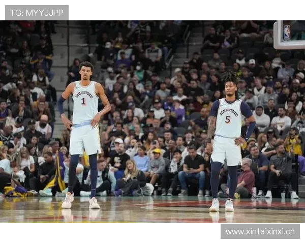 斯蒂芬·卡斯尔转型挡拆核心无球跑位提升三分效率